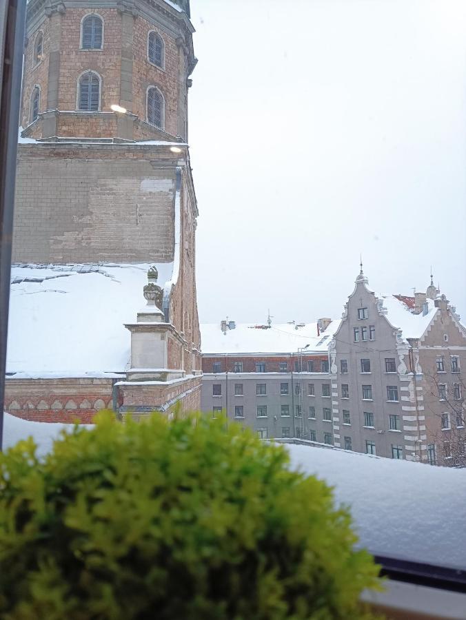 Old Town Retreat With Stunning Views 2 Bedroom Apartment Nearby The Church Of Saint Peter Riga Exterior foto